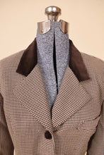 Load image into Gallery viewer, Brown Houndstooth Set with Velvet Trim By Moda Int&#39;l, M: Velvet Collar Detail
