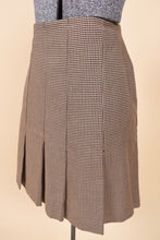 Load image into Gallery viewer, Brown Houndstooth Set with Velvet Trim By Moda Int&#39;l, M: Skirt from Side
