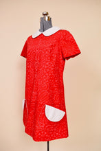 Load image into Gallery viewer, Red 60s Peter Pan Shift Dress: Shown from Side
