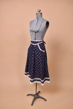 Load image into Gallery viewer, 80s Navy Calico Peasant Skirt With Pockets by Gunne Sax: As Shown From Side
